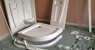 Установка и монтаж душевых кабин от 4063 руб. в Вятских Полянах - СантехДомВтс