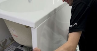 Установка экрана под ванну - цена за работу от 4063 руб. в Вятских Полянах